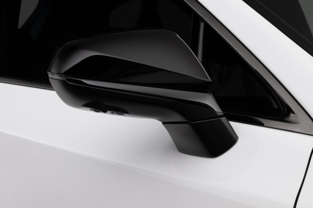 Gương chiếu hậu của Lexus RX500h F-Sport 2024