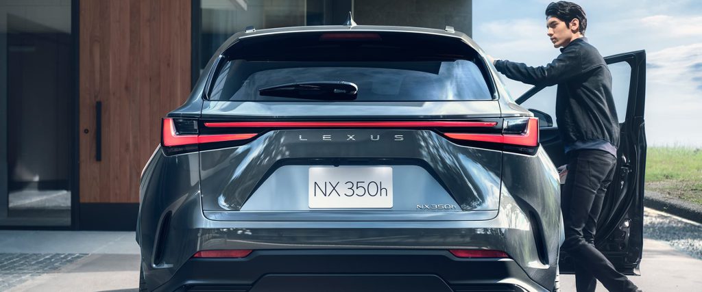 Đuôi xe Lexus NX 350h 2024