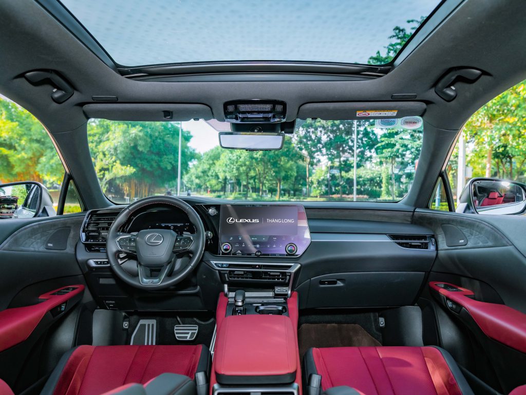 Nội thất Lexus RX350 F-Sport 2024